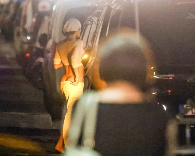 Kanye West i Bianca tumarali bosi po Italiji: Obukla je prozirne tajice kao topić, a onda joj je provirila i guza