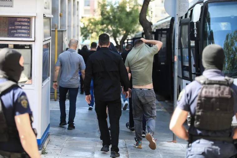 Održan sprovod ubijenog navijača AEK-a Michalisa Katsourisa (29), došli trener i kapetan kluba