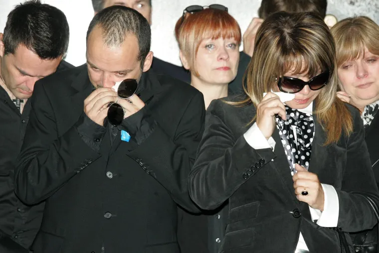 Suze i tuga na licima: Estradne zvijezde na posljednjem ispraćaju Đorđa Novkovića