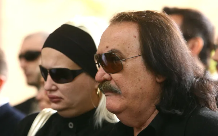 Suze i tuga na licima: Estradne zvijezde na posljednjem ispraćaju Đorđa Novkovića