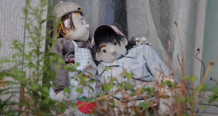 Nakon smrti mje&scaron;tana, jedna je žena izradila lutke koje izgledaju kao oni: Prizori su nevjerojatni