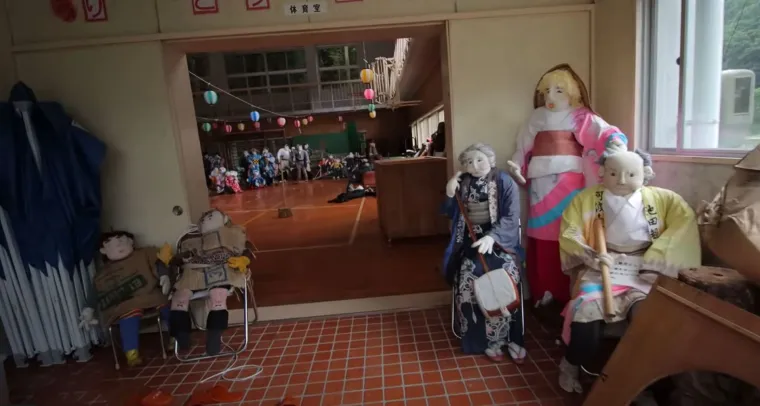 Nakon smrti mje&scaron;tana, jedna je žena izradila lutke koje izgledaju kao oni: Prizori su nevjerojatni