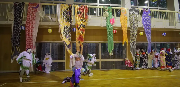 Nakon smrti mje&scaron;tana, jedna je žena izradila lutke koje izgledaju kao oni: Prizori su nevjerojatni