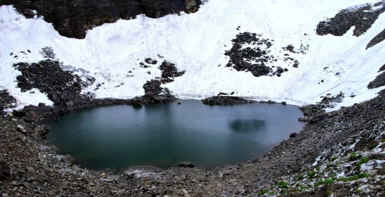 Uz ovo jezero jezivog nadimka veže se mračna povijest: Misterij se skriva ispod leda