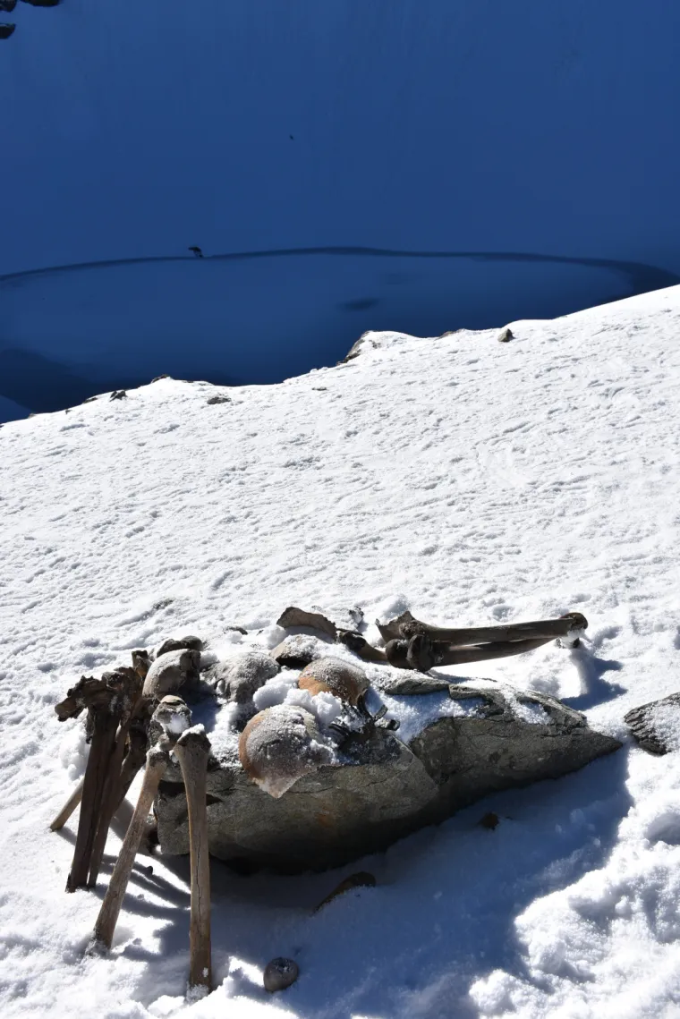 Uz ovo jezero jezivog nadimka veže se mračna povijest: Misterij se skriva ispod leda