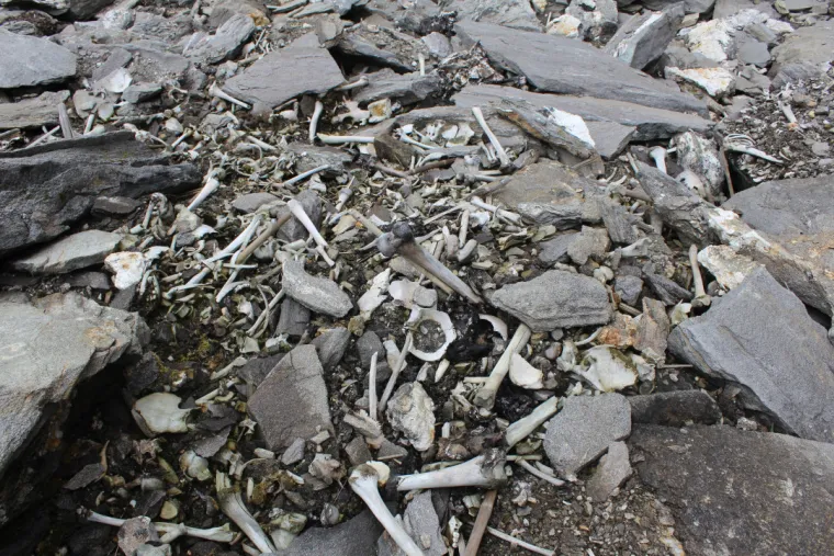 Uz ovo jezero jezivog nadimka veže se mračna povijest: Misterij se skriva ispod leda