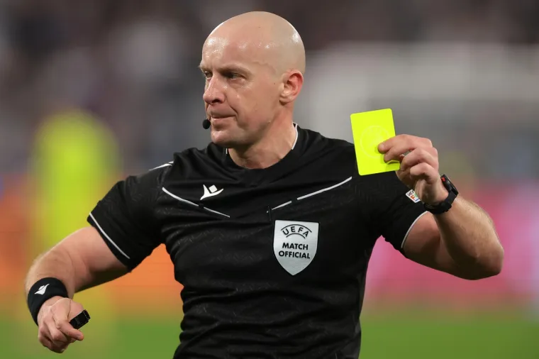 Nogometni sudac zgrozio javnost podr&scaron;kom ultradesnoj stranci: 'Protiv Židova, gejeva...'