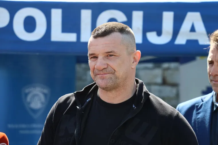 Nakon dugo vremena u javnosti: Evo kako danas izgleda Mirko ‘Cro Cop’ Filipović