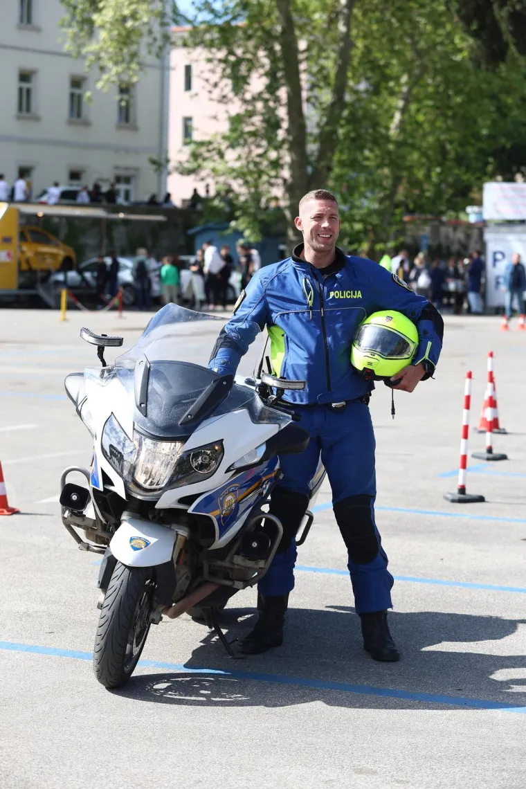 Nakon dugo vremena u javnosti: Evo kako danas izgleda Mirko &lsquo;Cro Cop&rsquo; Filipović