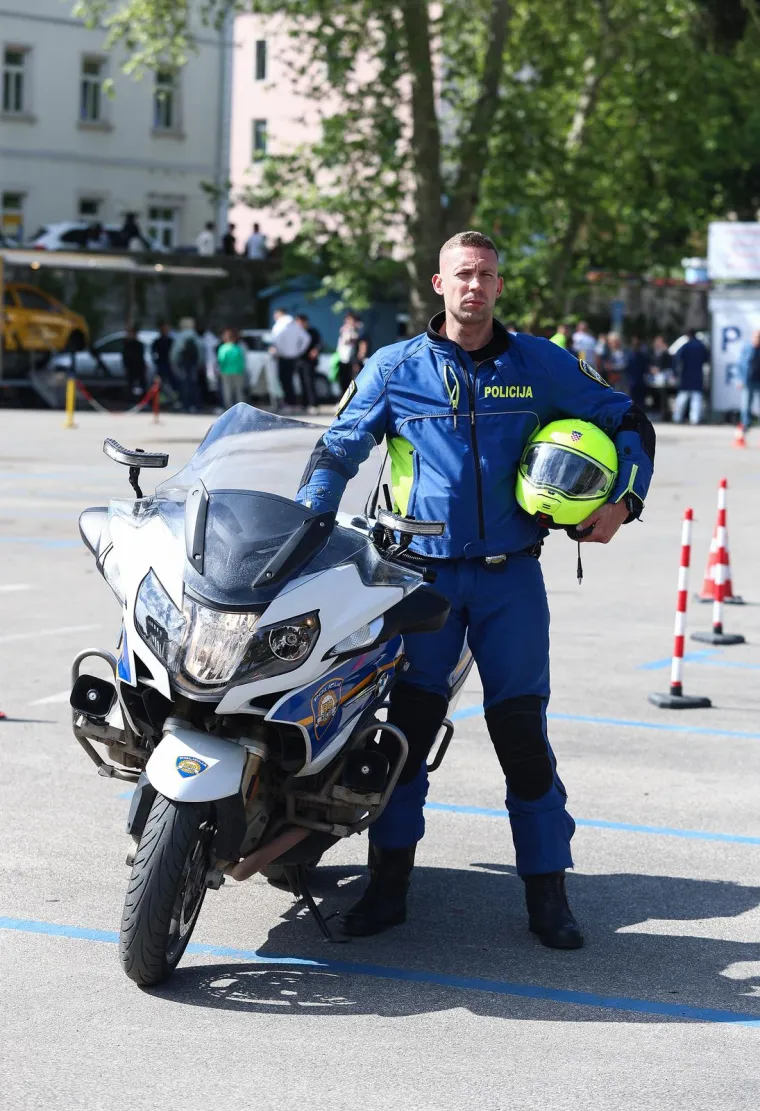 Nakon dugo vremena u javnosti: Evo kako danas izgleda Mirko &lsquo;Cro Cop&rsquo; Filipović