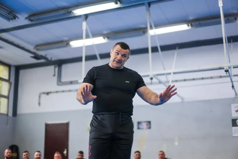 Nakon dugo vremena u javnosti: Evo kako danas izgleda Mirko &lsquo;Cro Cop&rsquo; Filipović