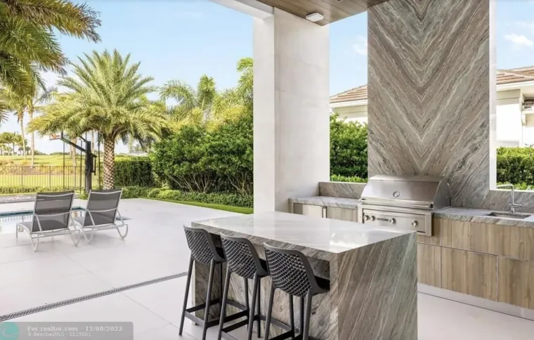 Zavirite u biv&scaron;u megaluksuznu kuću legendarnog Engleza: Kupaona je poput apoteke