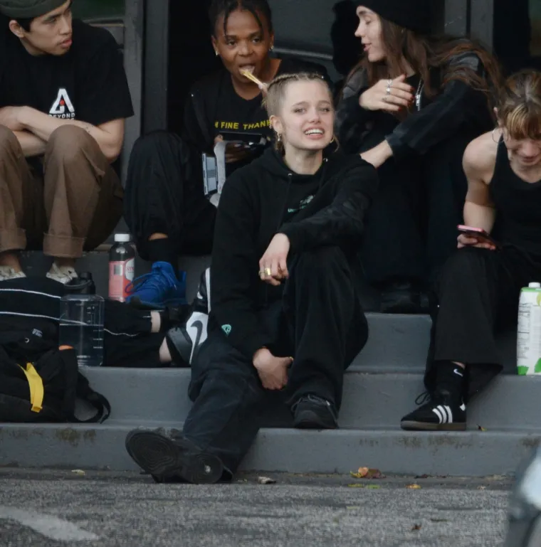 Od djevojčice koja želi promijeniti spol do mlade djevojke nalik majci: Kako se mijenjala Shiloh Pitt