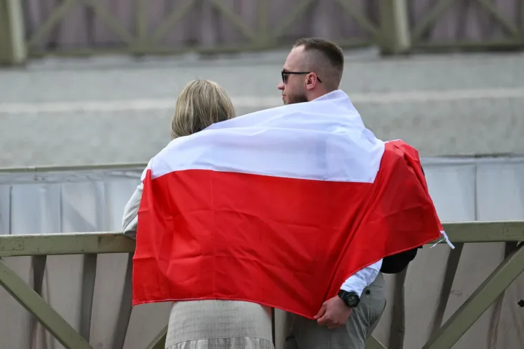 'Čupavi papa' ukrao pažnju! Pogledajte ove scene: U Vatikanu pomije&scaron;ani razočaranje i uzbuđenje