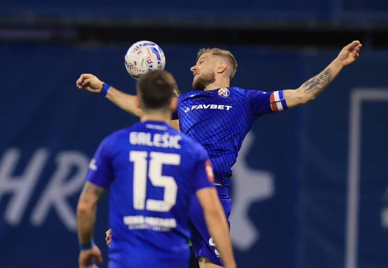 Pogledajte u čijem dru&scaron;tvu sjedi Boban: Reakcija Zajeca i simpatične navijačice su hit