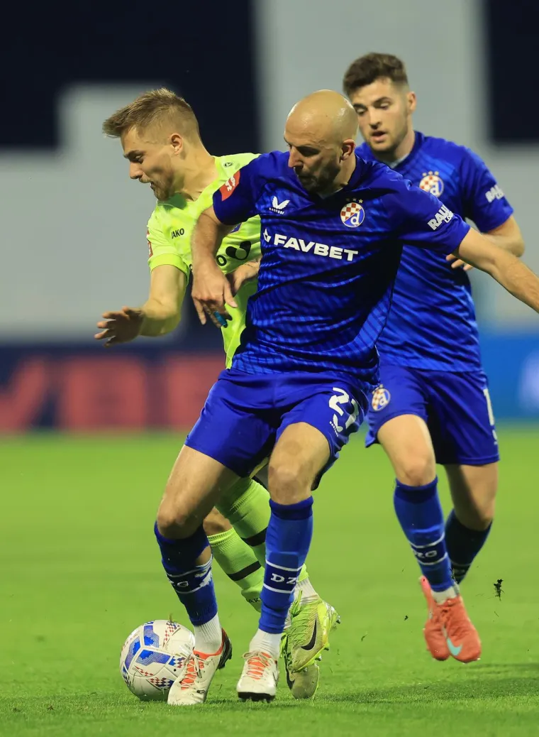 Pogledajte u čijem dru&scaron;tvu sjedi Boban: Reakcija Zajeca i simpatične navijačice su hit