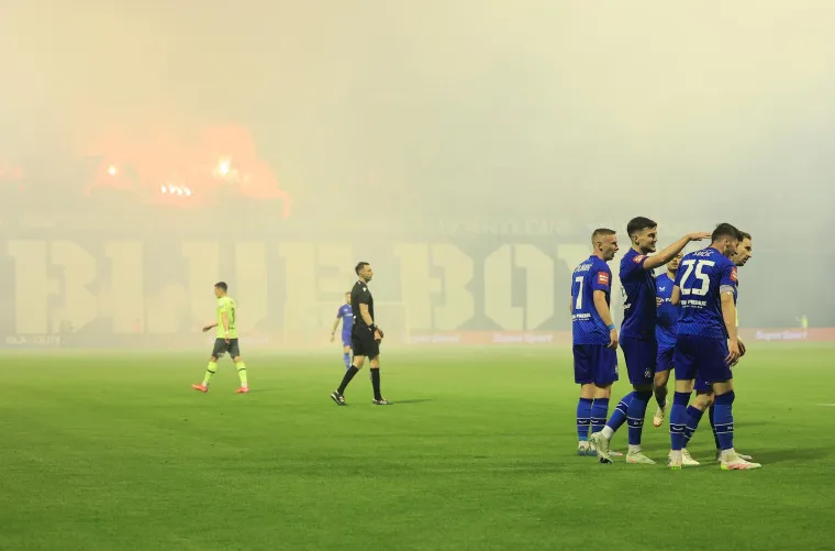 Pričat će se o proslavi junaka Dinama, a na terenu se pojavio čovjek kojem se svi klanjaju