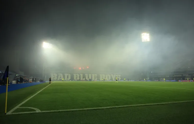 Pričat će se o proslavi junaka Dinama, a na terenu se pojavio čovjek kojem se svi klanjaju