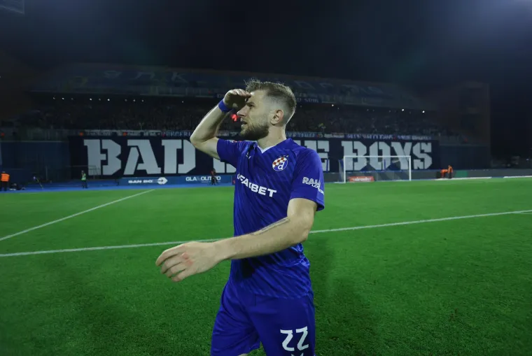 Pričat će se o proslavi junaka Dinama, a na terenu se pojavio čovjek kojem se svi klanjaju