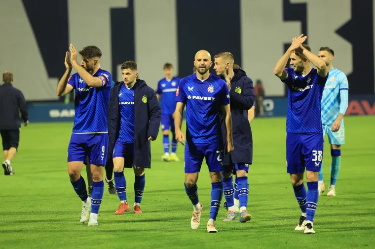 Pričat će se o proslavi junaka Dinama, a na terenu se pojavio čovjek kojem se svi klanjaju