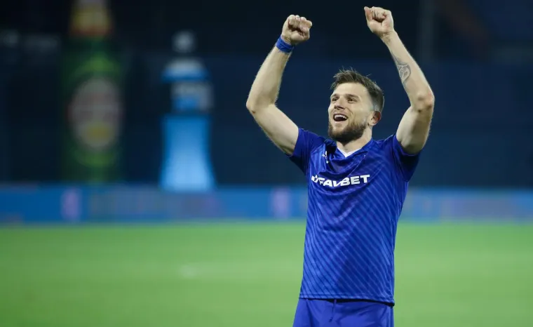 Pričat će se o proslavi junaka Dinama, a na terenu se pojavio čovjek kojem se svi klanjaju