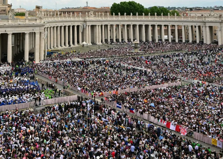 Pogledajte kako je izgledala prva nedjeljna molitva pape Lava XIV. na Trgu svetog Petra