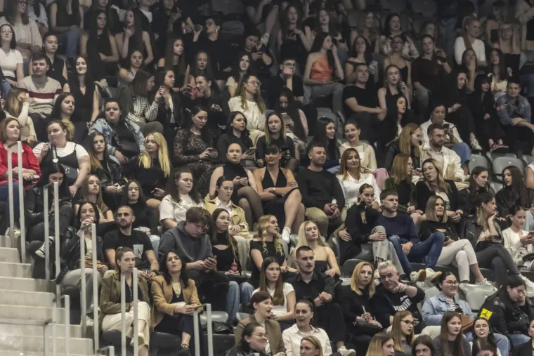 Prekrasna Slovenka očarala istok Hrvatske: Pogledajte kakav je napravila show