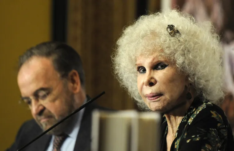 Vojvotkinja od Albe bila je oličenje elegancije, a plastične operacije su joj u potpunosti uništile izgled