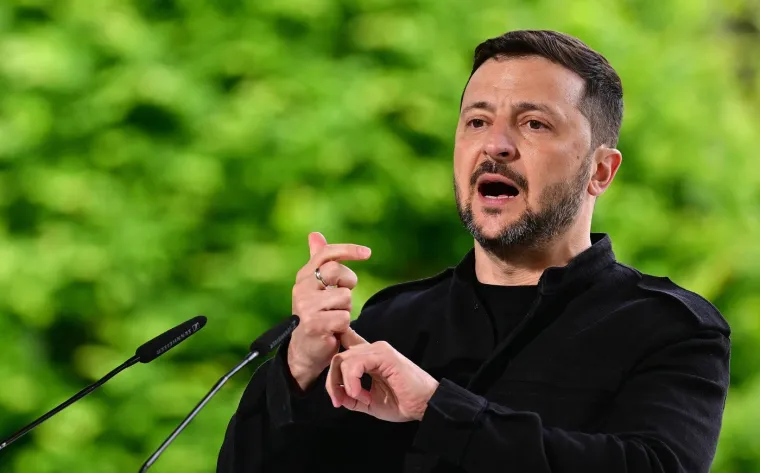 Bez brade, u odijelu i kao da je duplo mlađi: Ovako je Zelenski izgledao na zadnjem susretu s Putinom