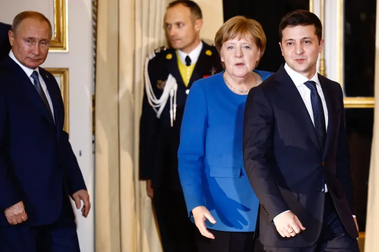 Bez brade, u odijelu i kao da je duplo mlađi: Ovako je Zelenski izgledao na zadnjem susretu s Putinom