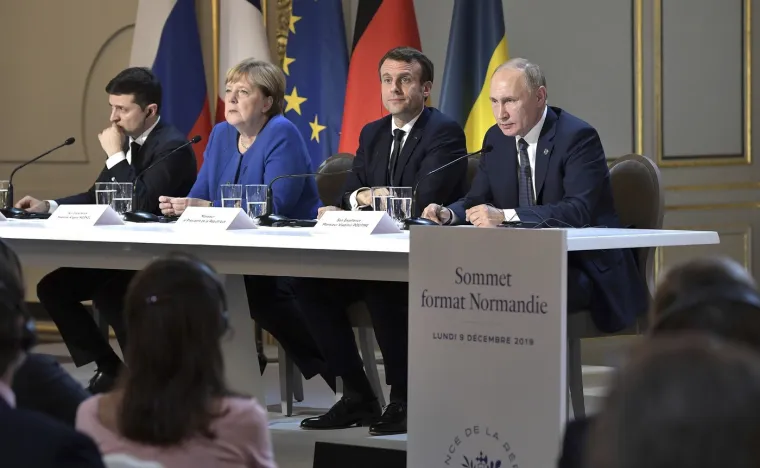 Bez brade, u odijelu i kao da je duplo mlađi: Ovako je Zelenski izgledao na zadnjem susretu s Putinom