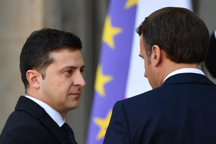 Bez brade, u odijelu i kao da je duplo mlađi: Ovako je Zelenski izgledao na zadnjem susretu s Putinom