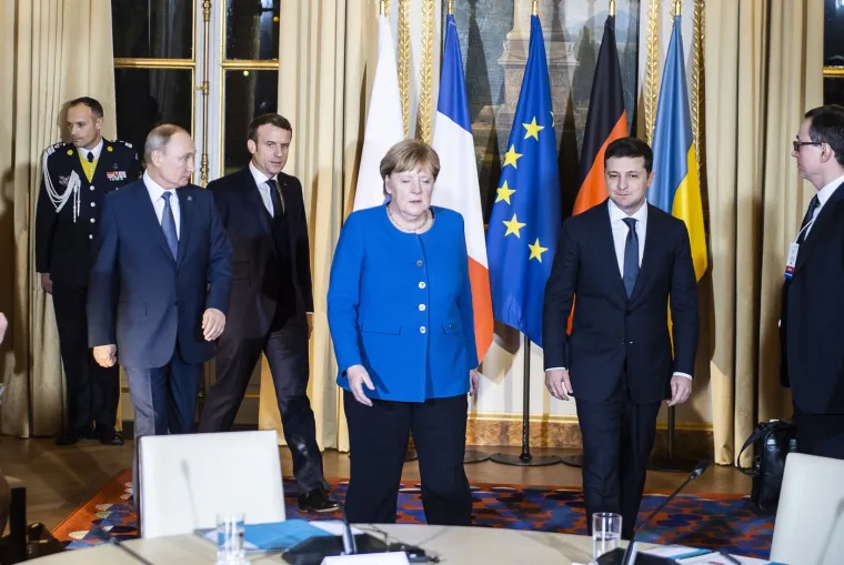 Bez brade, u odijelu i kao da je duplo mlađi: Ovako je Zelenski izgledao na zadnjem susretu s Putinom