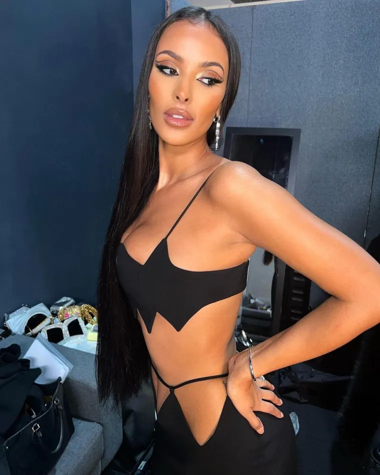 Svi su poludjeli za ovom voditeljicom: Njezina bikini izdanja su opasna za srčane bolesnike, a krasila je i naslovnicu Voguea