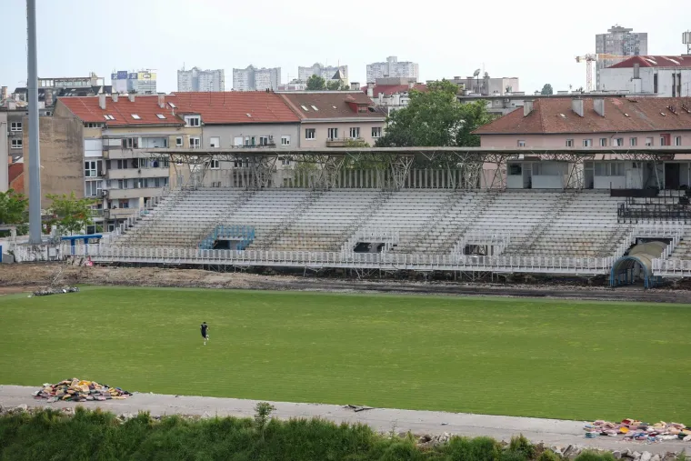 Nevjerojatna scena u Kranjčevićevoj: Dok se stadion ruši, on ne odustaje od snova, jedan detalj slama srca