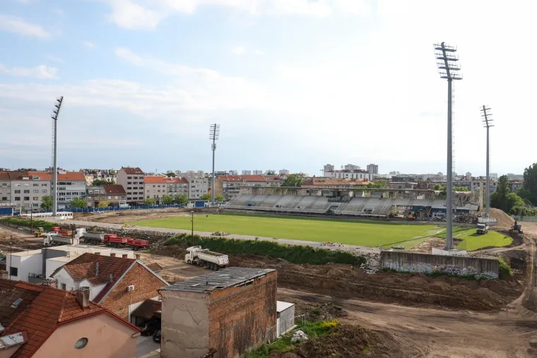 Nevjerojatna scena u Kranjčevićevoj: Dok se stadion ru&scaron;i, on ne odustaje od snova, jedan detalj slama srca