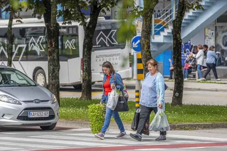 Mladi par zasjao na špici: Sve oči bile su uprte u zaljubljene Karlovčane