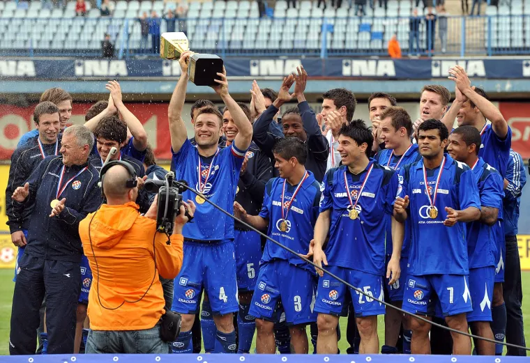 Ovako je Dinamo proslavio naslov prije 15 godina: Kruno Jurčić ukrao šou, uhvatit će vas susramlje