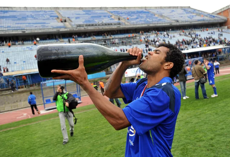 Ovako je Dinamo proslavio naslov prije 15 godina: Kruno Jurčić ukrao &scaron;ou, uhvatit će vas susramlje