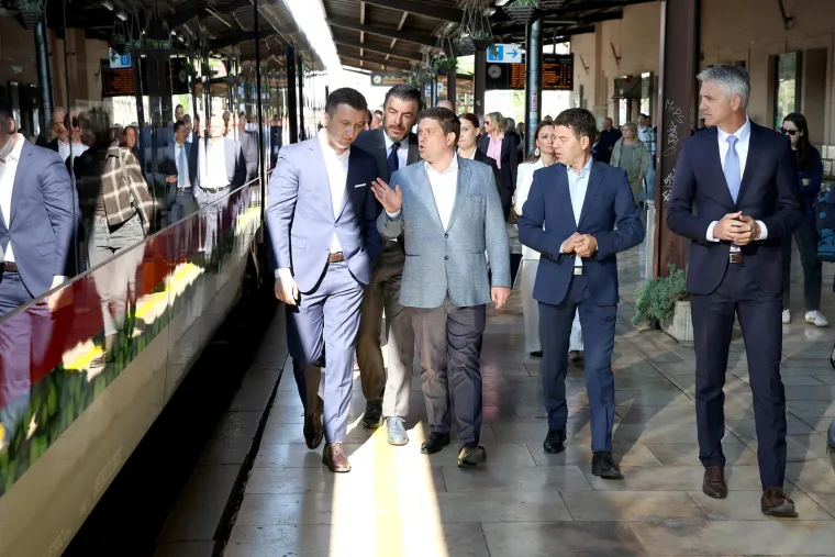 Butković na svečanosti puštanja u promet prvog baterijskog vlaka u Hrvatskoj