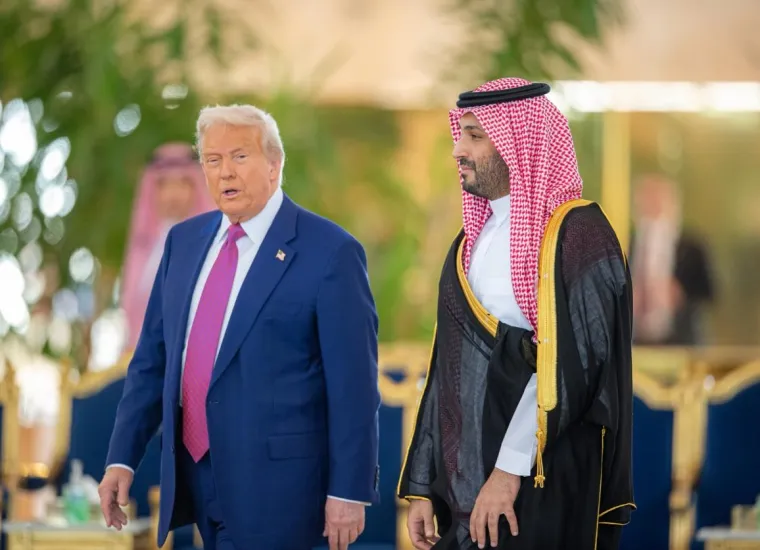 Ljubičasti tepih i nasmijana lica: Ovako su Trumpa dočekali u Saudijskoj Arabiji!