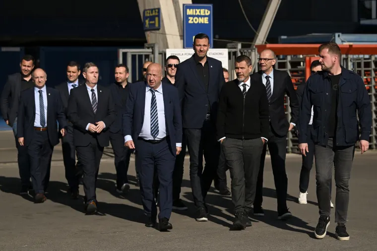 Boban i nakon 35 godina na prvoj crti: Pogledajte kako su Boysi i Uprava Dinama odali počast herojima