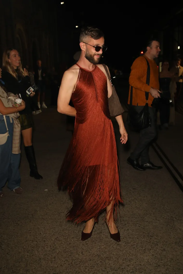 Da, dobro vidite! Mu&scaron;ko je, a nosi &scaron;tikle i haljine: Poznati stilist pomiče granice