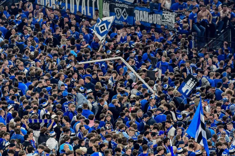 Kultni klub se vratio, uslijedio stampedo: Šteta je milijunska, fotografije kaosa obilaze svijet