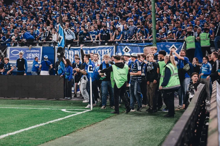 Kultni klub se vratio, uslijedio stampedo: Šteta je milijunska, fotografije kaosa obilaze svijet