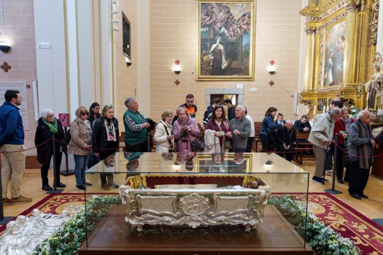 Izloženo tijelo svete Terezije Avilske nakon više od 100 godina