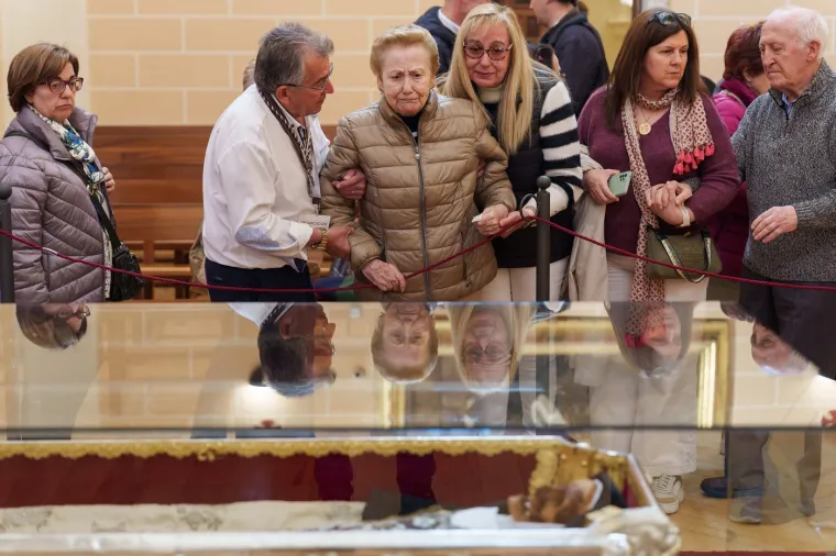 Izloženo tijelo svete Terezije Avilske nakon vi&scaron;e od 100 godina