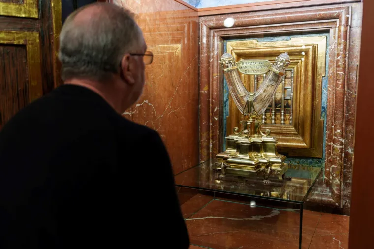 Izloženo tijelo svete Terezije Avilske nakon vi&scaron;e od 100 godina