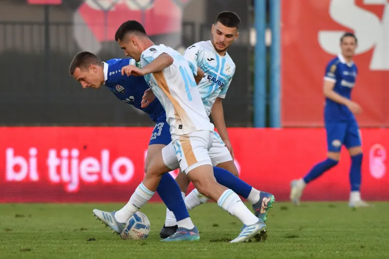 Armada napravila neviđeni kaos u Koprivnici, a poznata plavu&scaron;a mamila je poglede na Ku&scaron;ek Apa&scaron;u