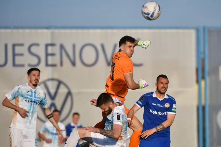 Armada napravila neviđeni kaos u Koprivnici, a poznata plavu&scaron;a mamila je poglede na Ku&scaron;ek Apa&scaron;u